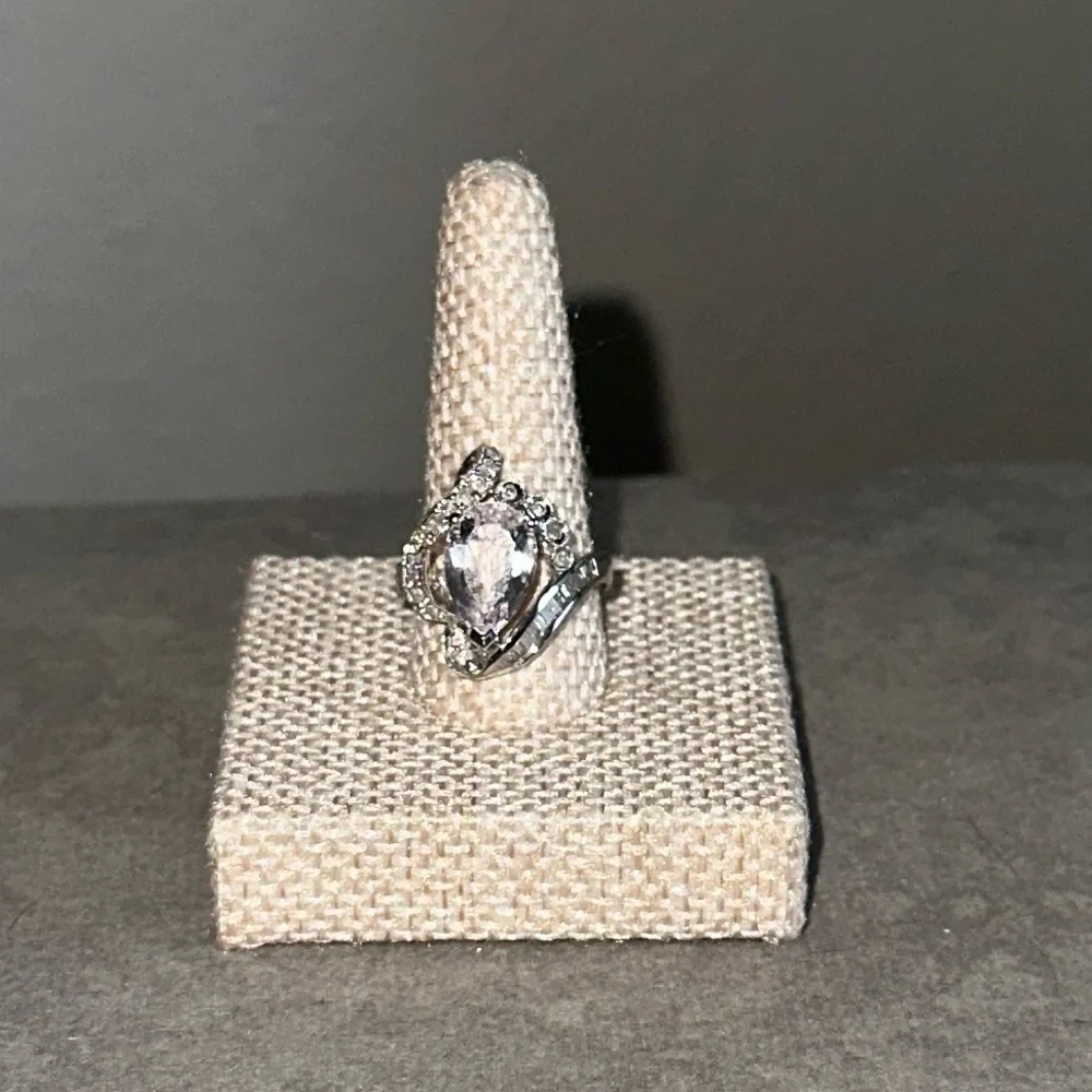 CZ fashion cocktail ring! - Picture 1 of 10